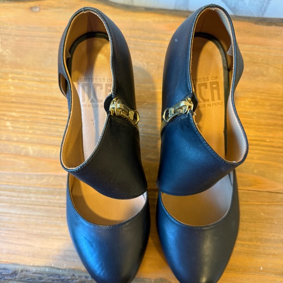 Fortress of Inca Cutout Heels size 7 NWOB - Picture 5 of 9